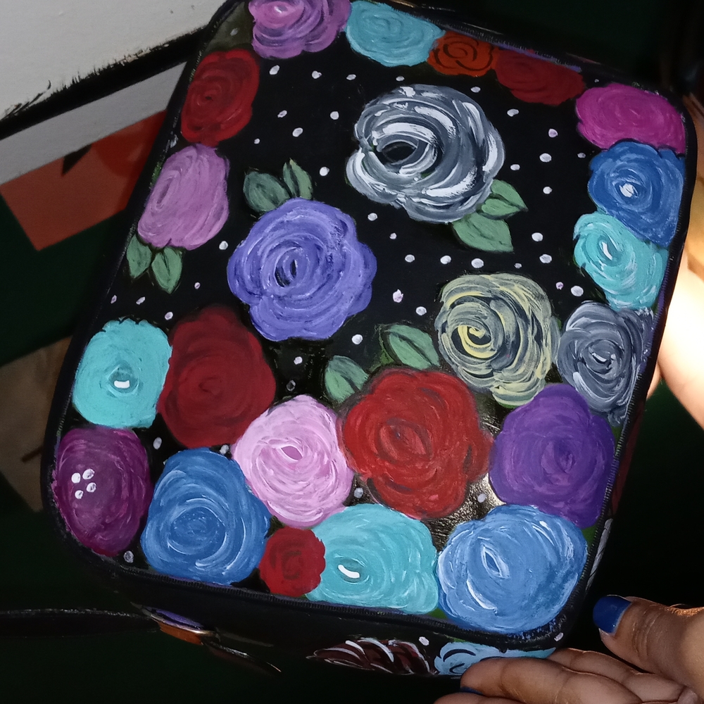 Customized Ferragamo bag - Picture 3 of 6